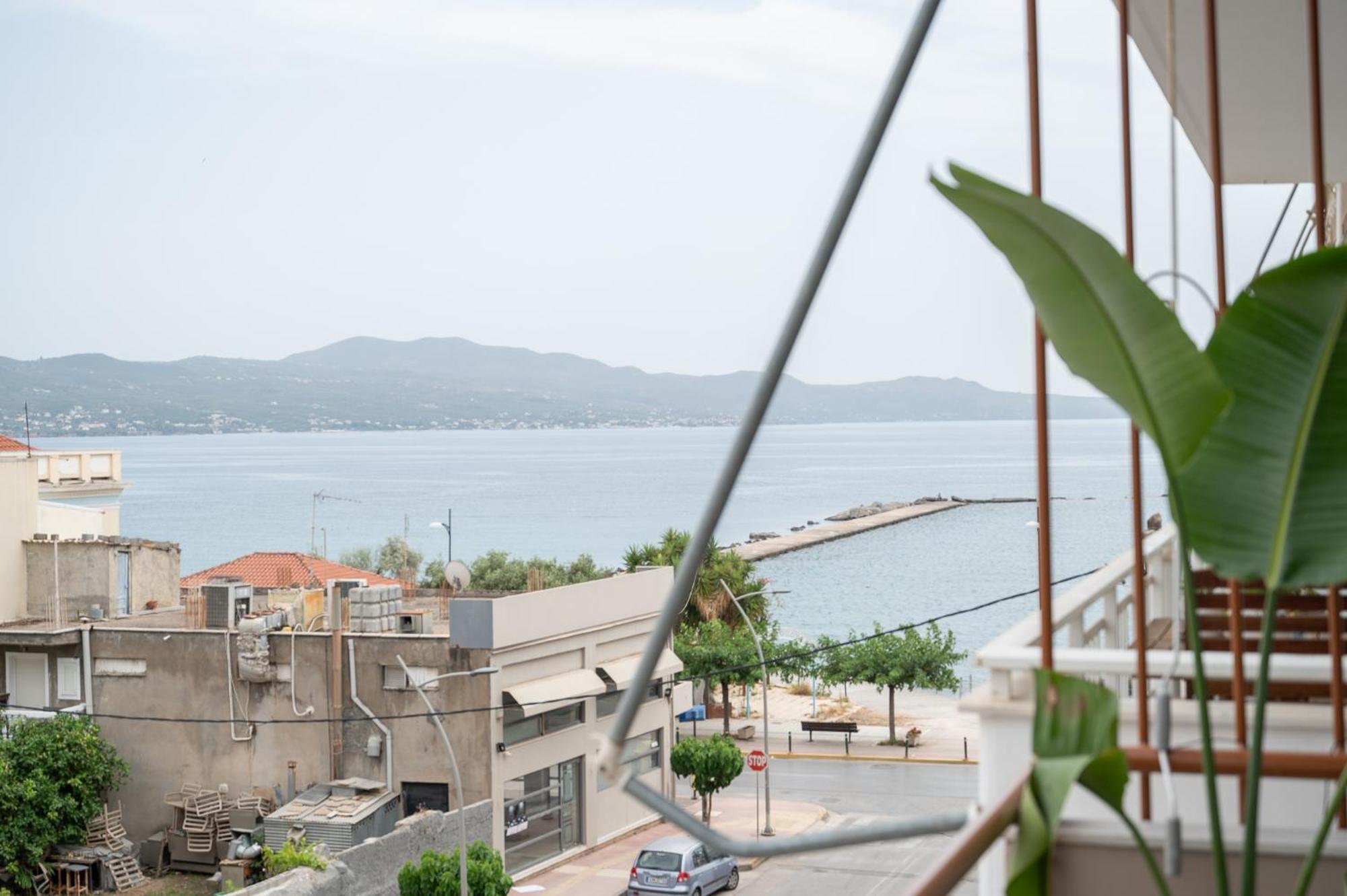 Ferienwohnung Infinity Blue Next To The Sea Kalamata Exterior foto